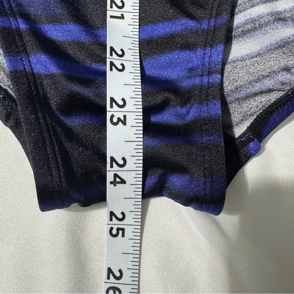 Longitude One Piece Bathing Suit Multicolour Pattern Size - Picture 11 of 14